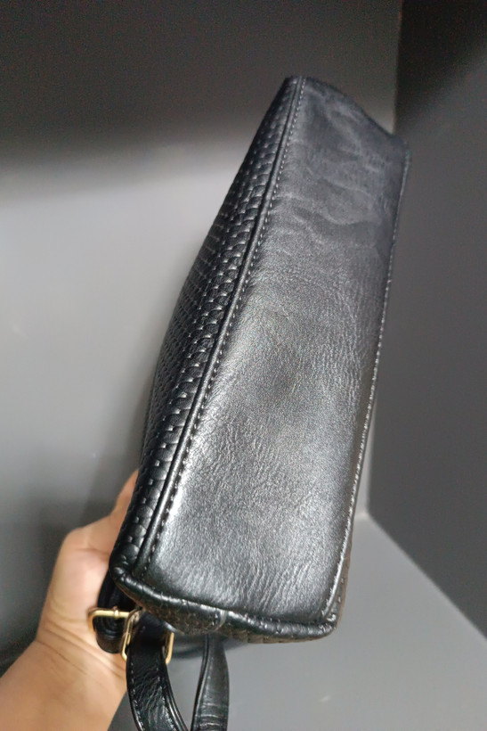 کیف چرم دوشی مشکی جنس چرم